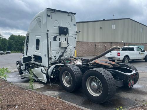 FREIGHTLINER CASCADIA