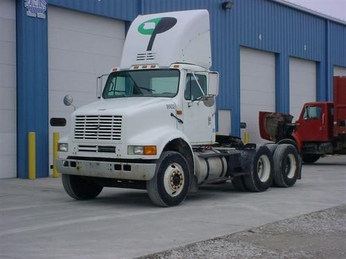 INTERNATIONAL 8100