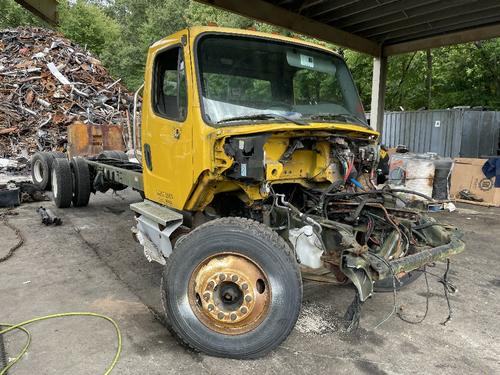 FREIGHTLINER M2 106 Medium Duty
