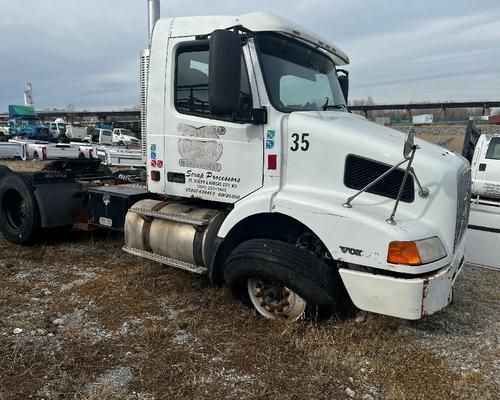 VOLVO VNM