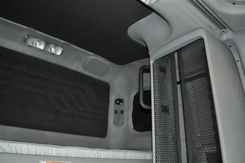 FREIGHTLINER CENTURY 120