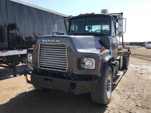 Mack DM600