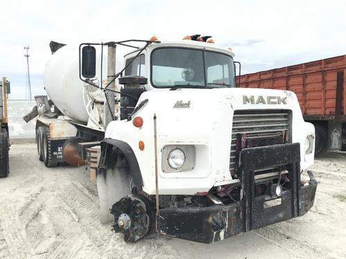 Mack DM600