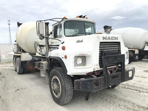 Mack DM600