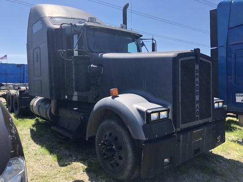 Kenworth W900L