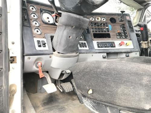 Freightliner 122SD