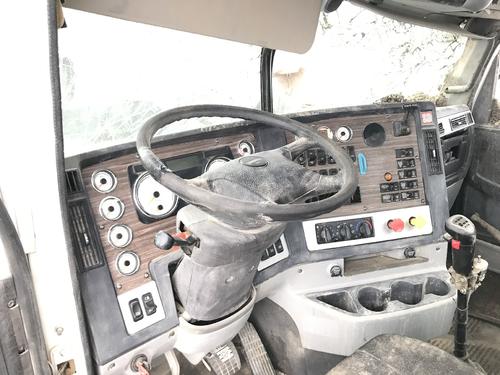 Freightliner 122SD