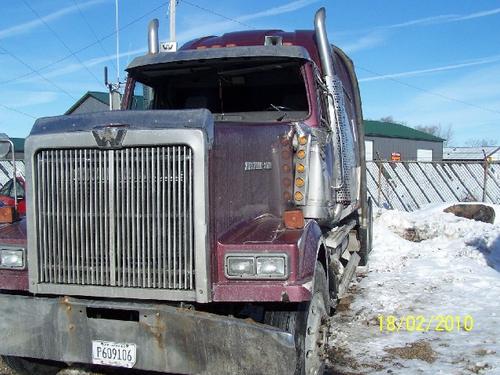 WESTERN STAR TRUCKS 4900E