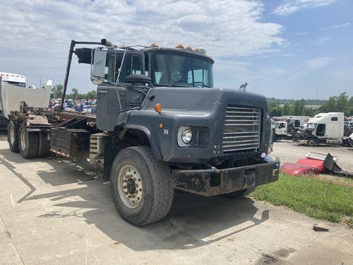 Mack DM600