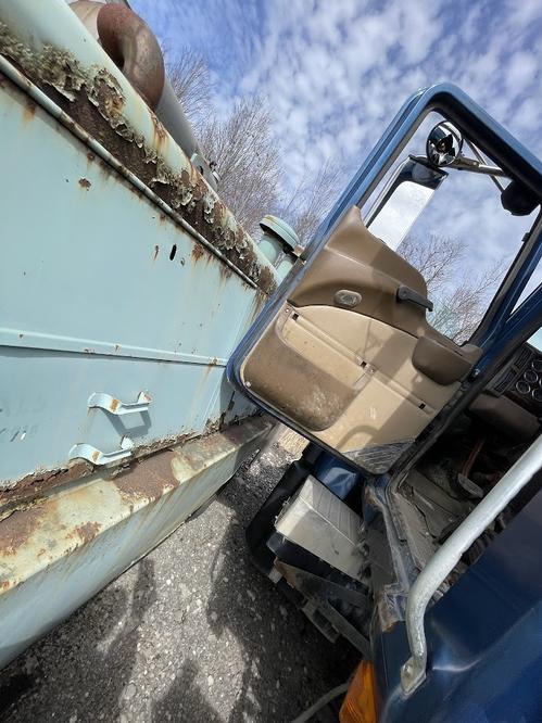 MACK CV713 GRANITE