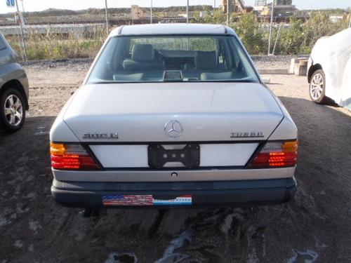 MERCEDES-BENZ MERCEDES 300D