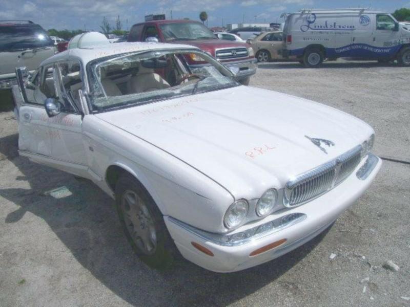 JAGUAR XJ8