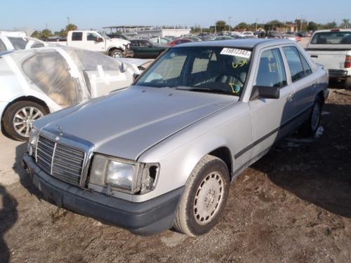 MERCEDES-BENZ MERCEDES 300D