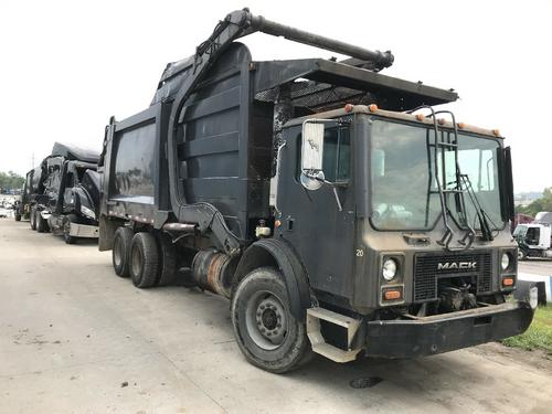 Mack MR (LCF)