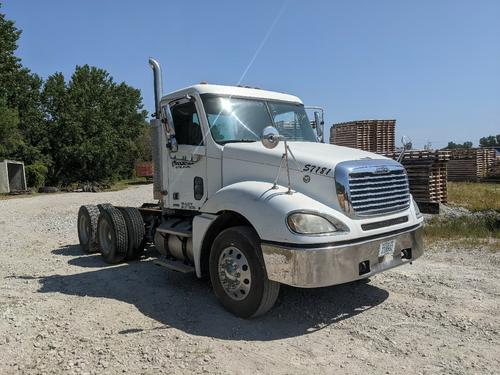 Freightliner COLUMBIA 120