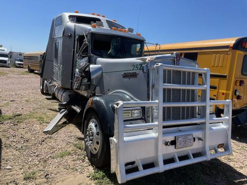 Kenworth W900L