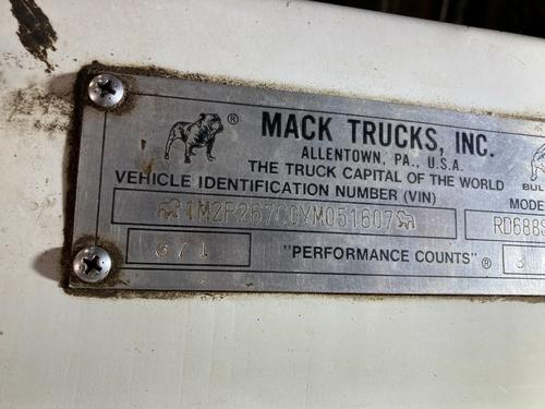 Mack RD600