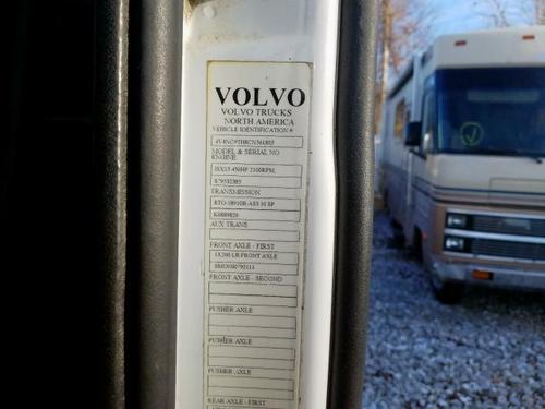 VOLVO VNL