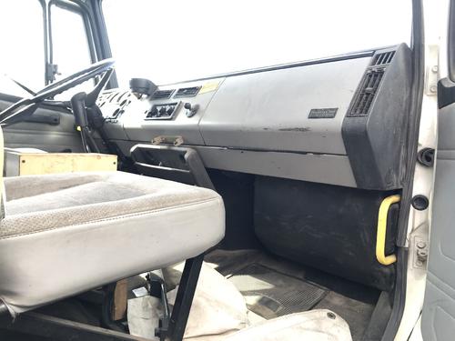 Freightliner FL106