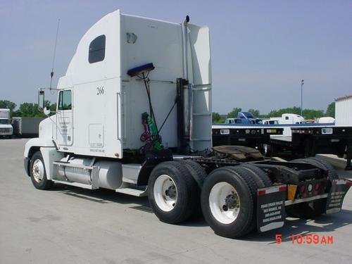 FREIGHTLINER FLD120