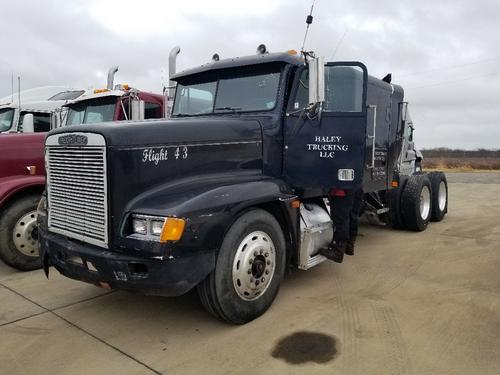 FREIGHTLINER FLD120