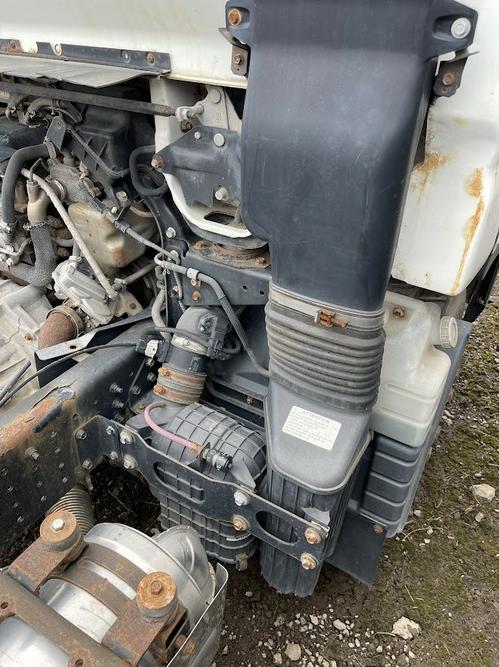 MITSUBISHI FUSO FE180