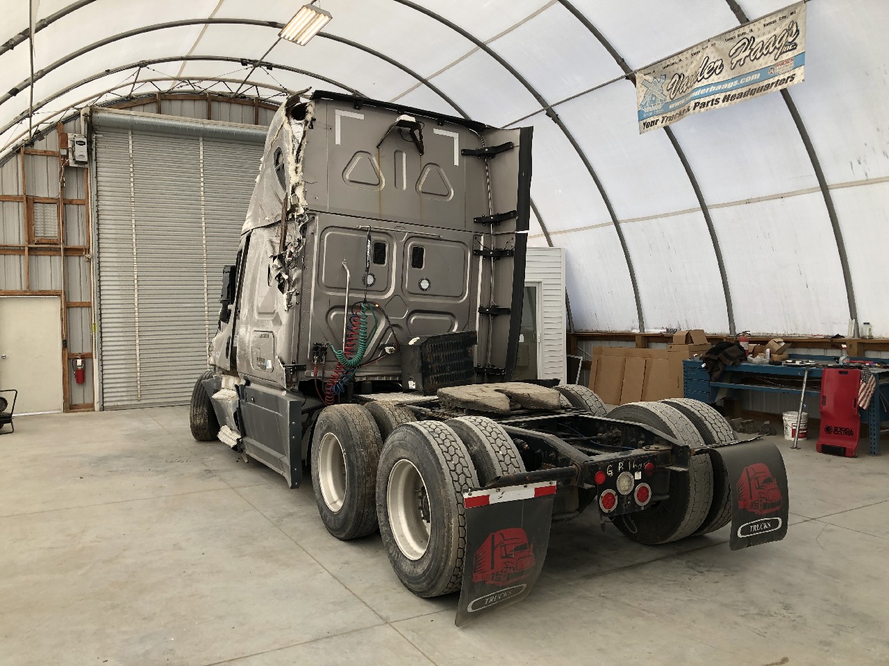 Freightliner CASCADIA