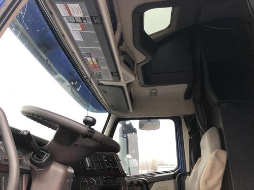 Volvo VNL