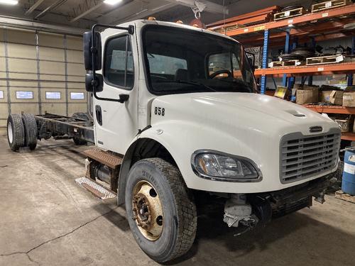 Freightliner M2 106