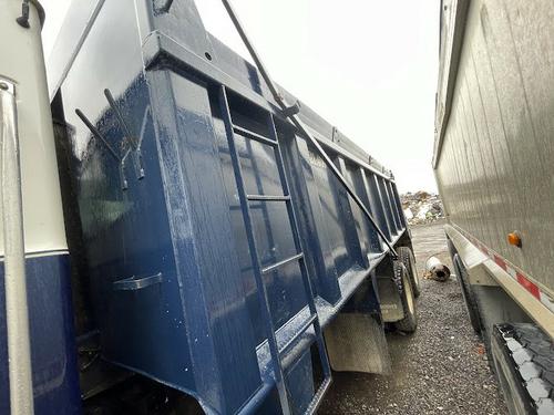 MACK CL713