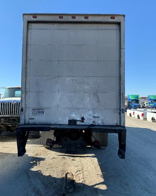 FREIGHTLINER M2 106