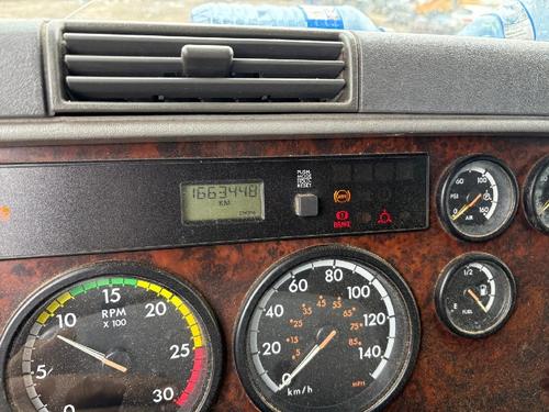 FREIGHTLINER COLUMBIA 120