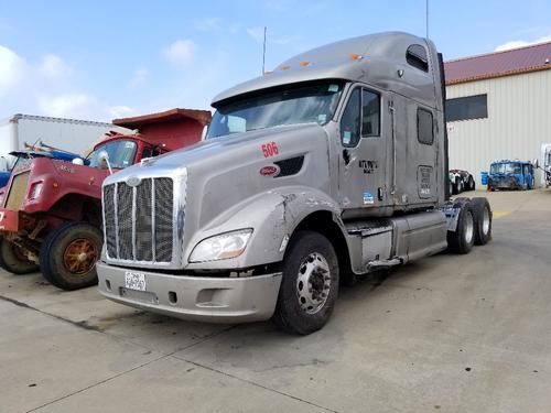 PETERBILT 587