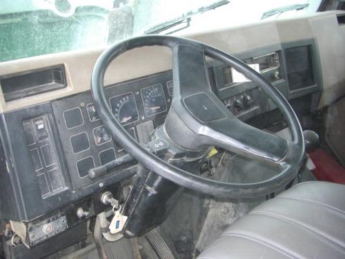 INTERNATIONAL 4900