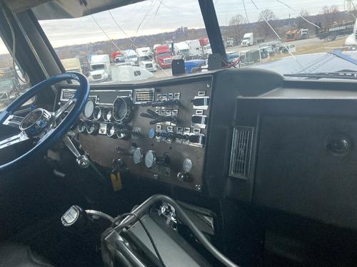 Peterbilt 379