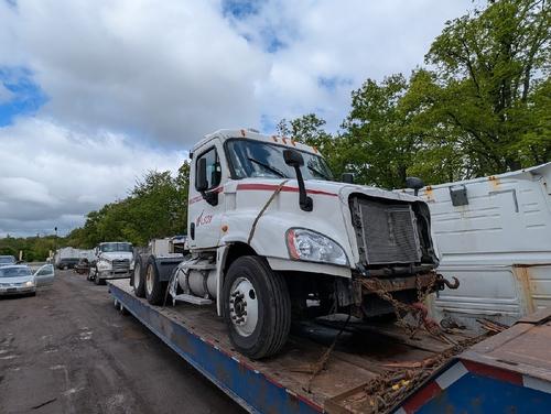 FREIGHTLINER CASCADIA