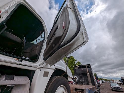 FREIGHTLINER CASCADIA