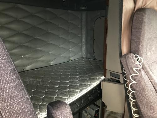 Freightliner CASCADIA