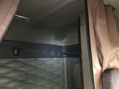 Freightliner CASCADIA