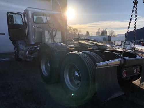 Peterbilt 384