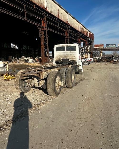 FREIGHTLINER FL80