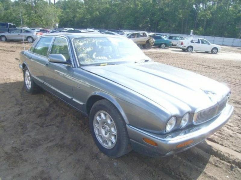 JAGUAR XJ8