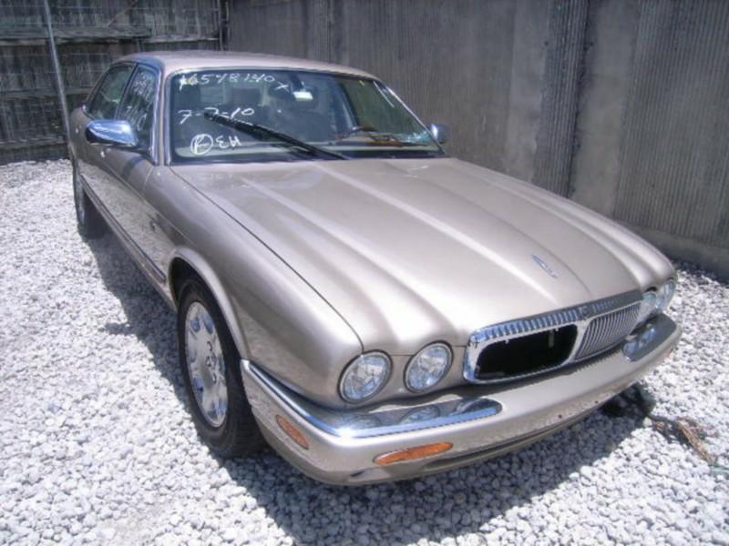 JAGUAR XJ8