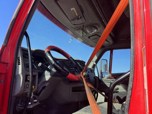 Peterbilt 587