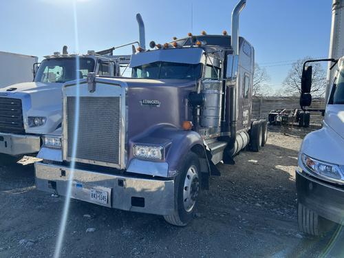 Kenworth W900L