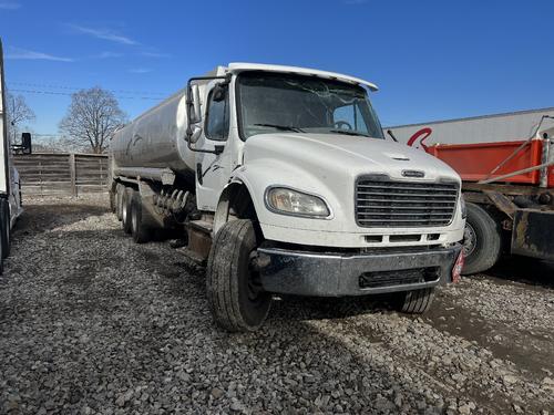 Freightliner M2 106