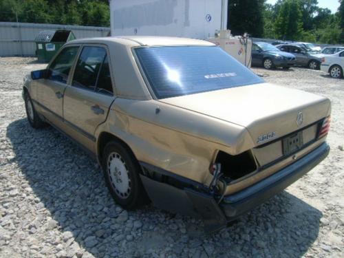 MERCEDES-BENZ MERCEDES 300E