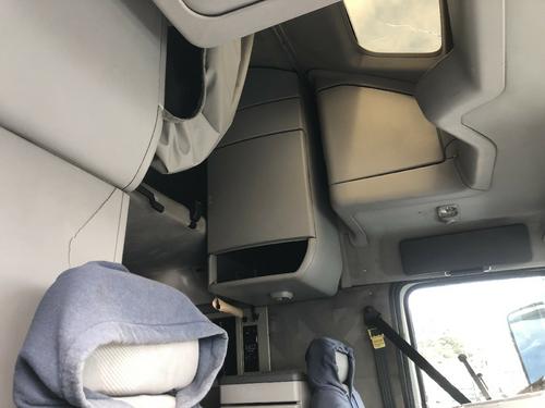Volvo VNL