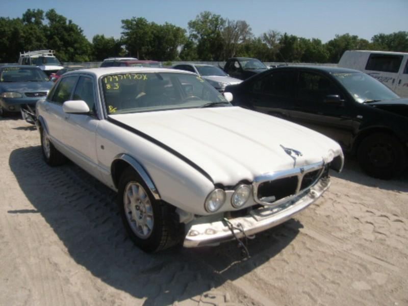 JAGUAR XJ8