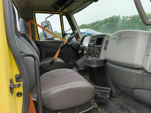 INTERNATIONAL 4300